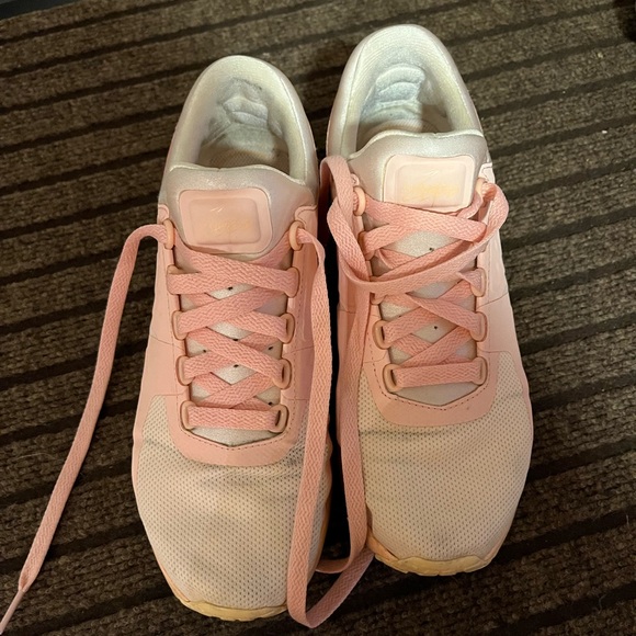 Nike air size US 8- Eu 39 - Picture 1 of 4